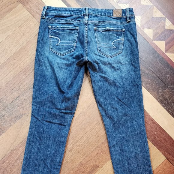 American Eagle Outfitters Medium Wash Straight Leg Jeans Size 4 - Picture 9 of 16